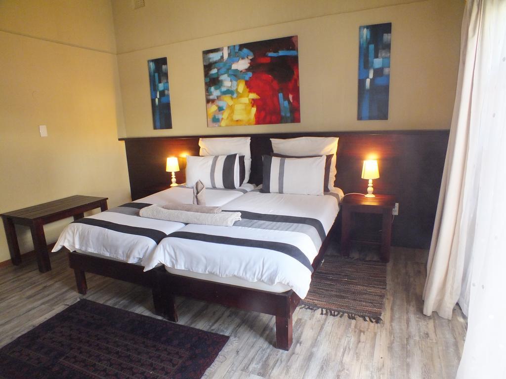 Uzuri Guesthouse CC Windhoek Værelse billede