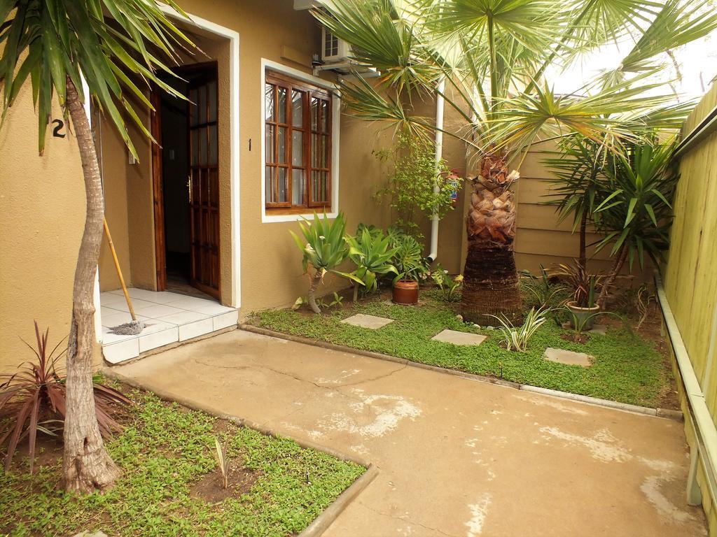 Uzuri Guesthouse CC Windhoek Eksteriør billede