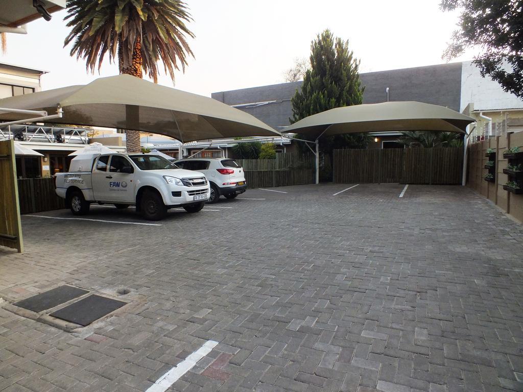 Uzuri Guesthouse CC Windhoek Eksteriør billede